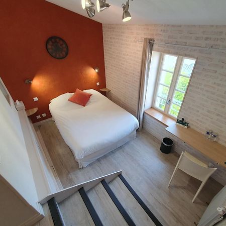 Logis Hotel Le Prince Noir Sérignac-sur-Garonne Exteriér fotografie