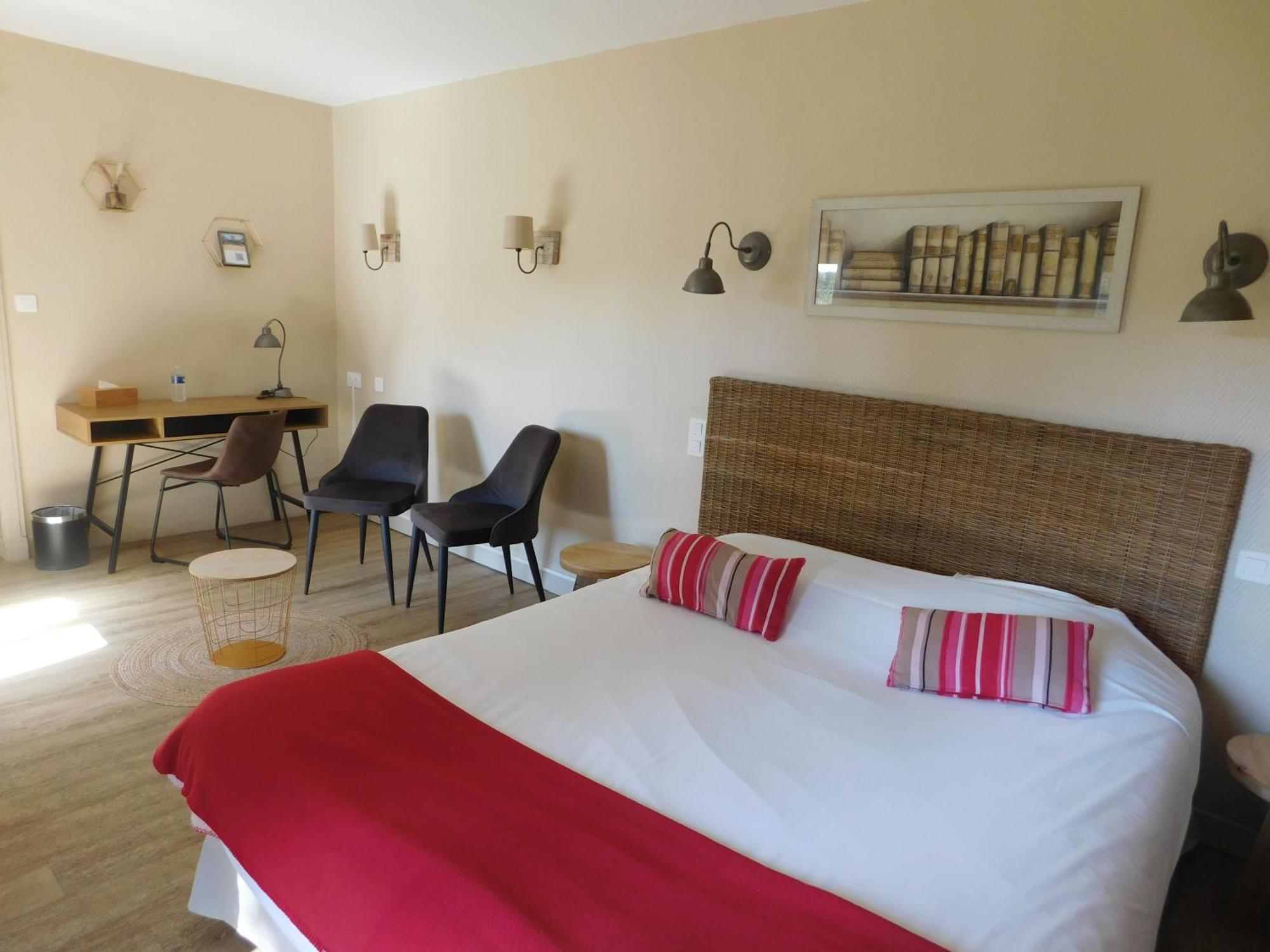 Logis Hotel Le Prince Noir Sérignac-sur-Garonne Exteriér fotografie