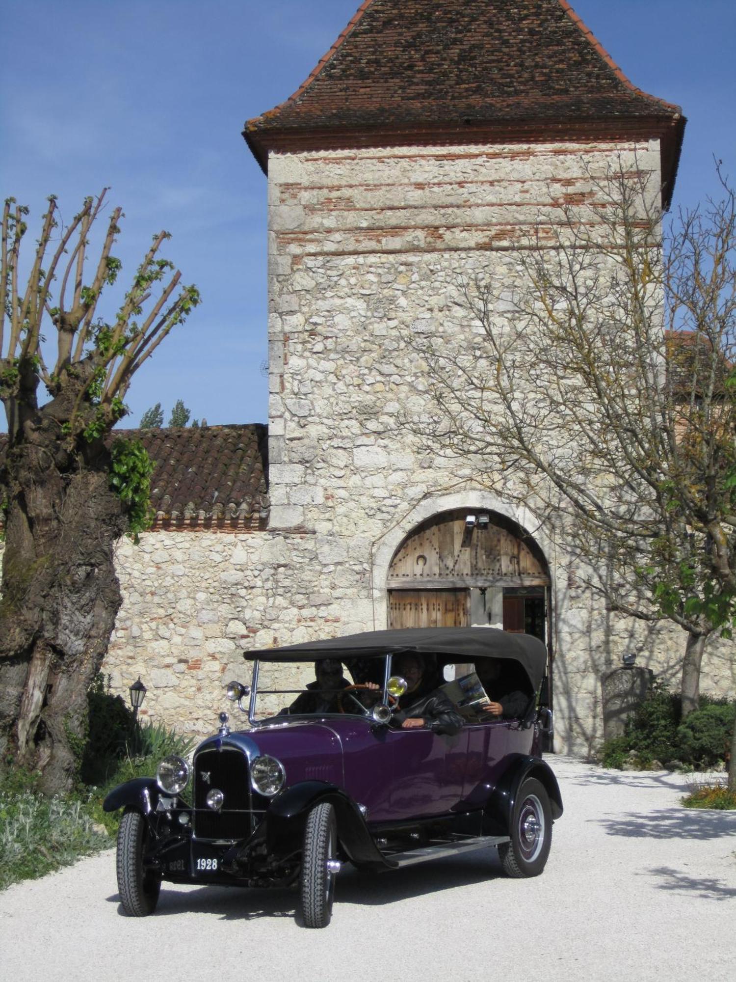 Logis Hotel Le Prince Noir Sérignac-sur-Garonne Exteriér fotografie