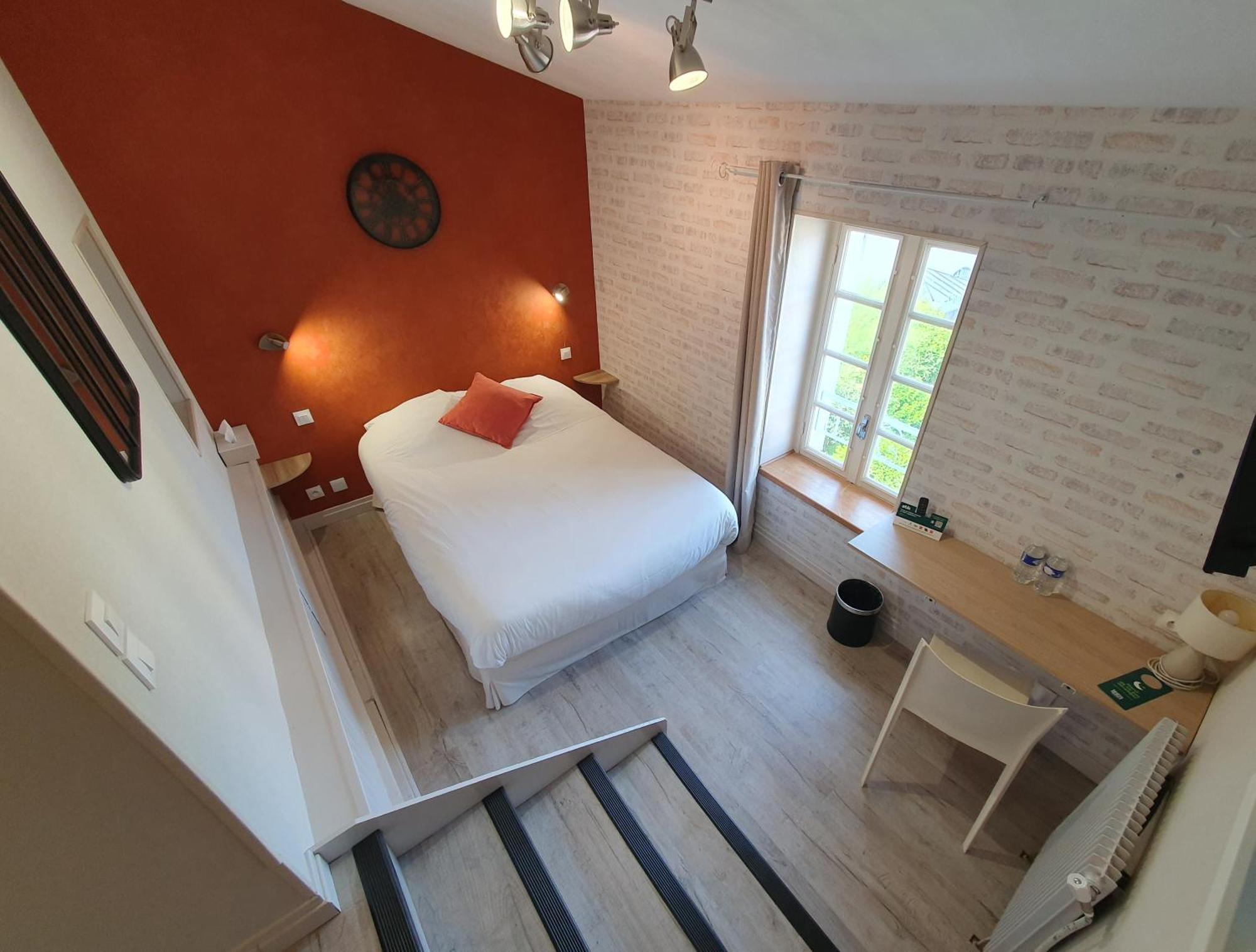 Logis Hotel Le Prince Noir Sérignac-sur-Garonne Exteriér fotografie